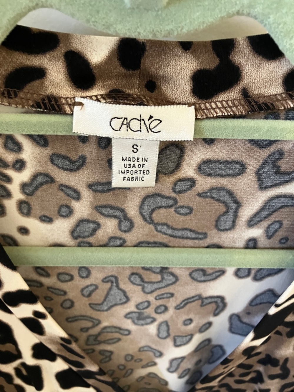 Cache leopard print top - Picture 5 of 5